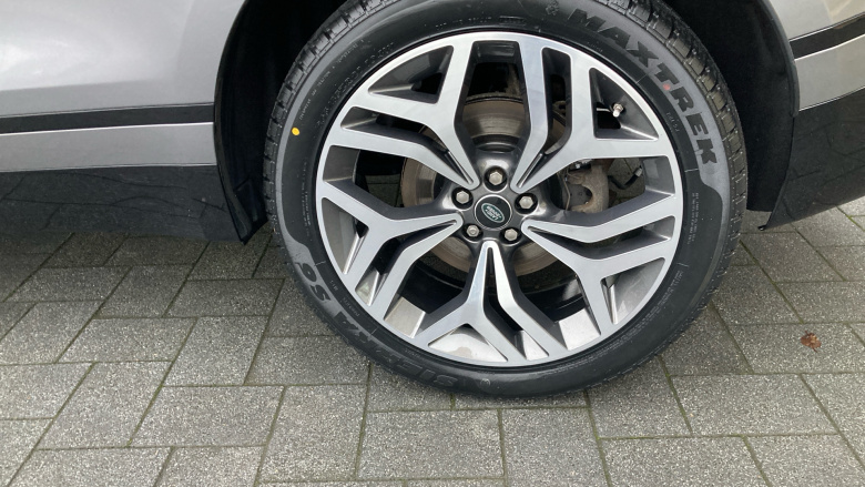 Land Rover Range Rover Velar 2.0 D240 R-Dynamic HSE 5dr Auto Diesel Estate